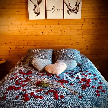 Une Pause Douceur - Suite All In Wood Eyguières Extérieur photo